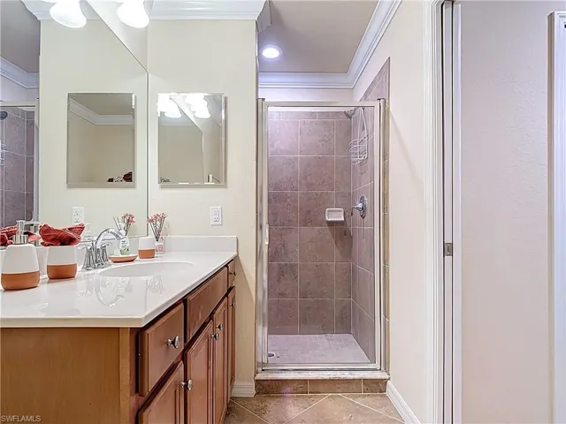 9830 Giaveno Cir 1637, Naples, Florida 34113