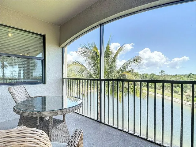 9830 Giaveno Cir 1637, Naples, Florida 34113