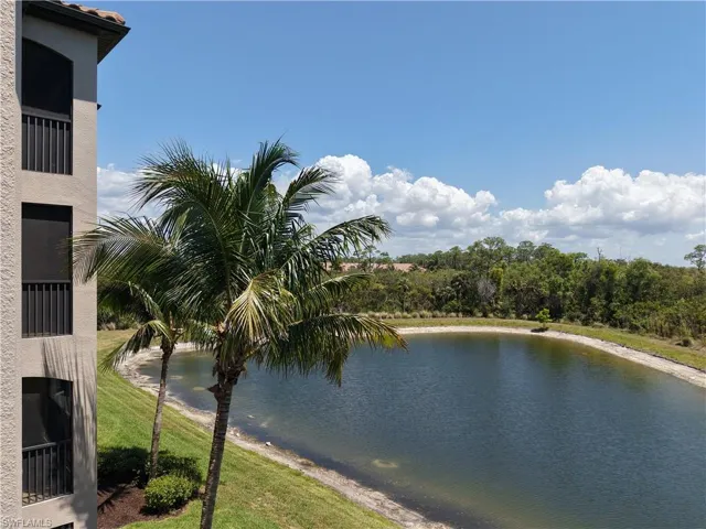 9830 Giaveno Cir 1637, Naples, Florida 34113