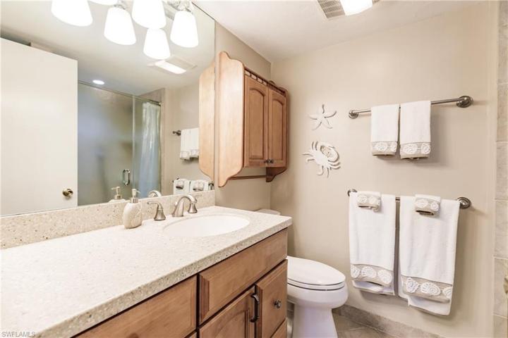 Owner's En-Suite Bathroom