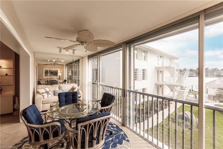 Lanai overlooking Moorings Bay