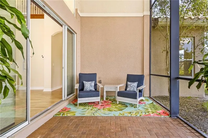 Large Screened In Lanai