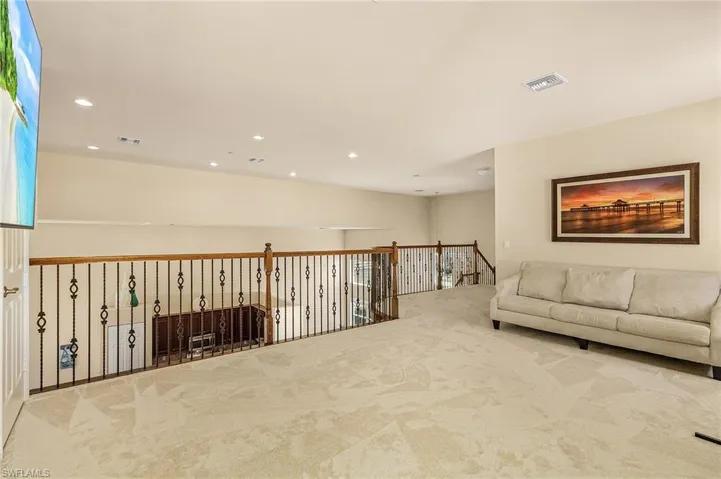 Large Lofted Family Room