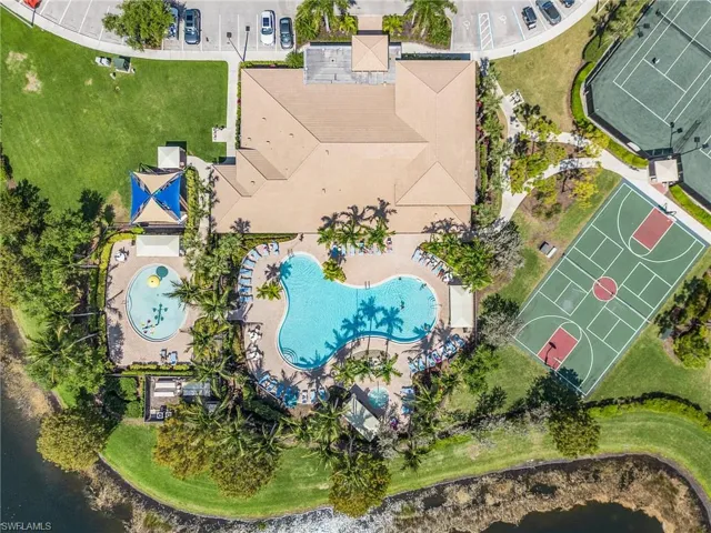 Club house, Resort Style Pools, Fitness Center, Onsite Activities Director