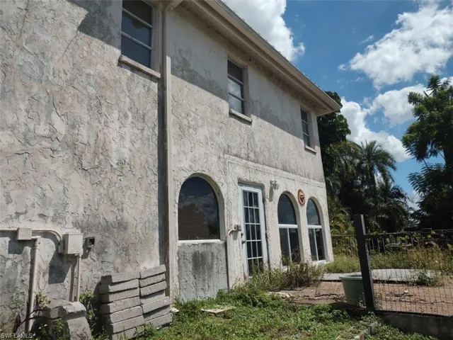 793  Hydrangea  DR, North Fort Myers, FL 33903