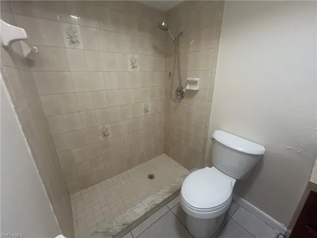 215-217 Se 23rd Pl 215, Cape Coral, Florida 33990