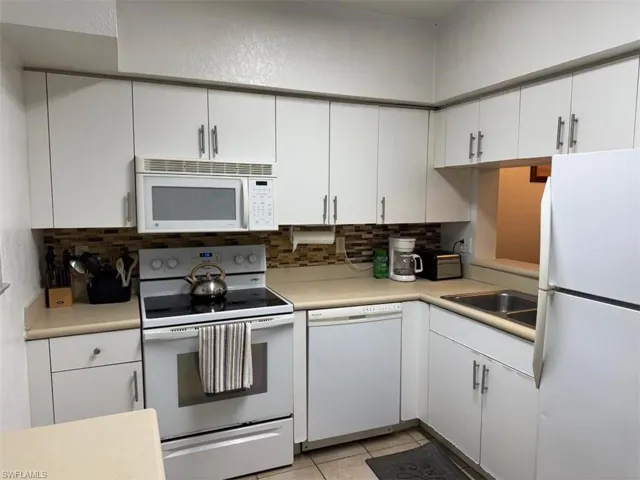 8313 Bernwood Cove Loop 1205, Fort Myers, Florida 33966