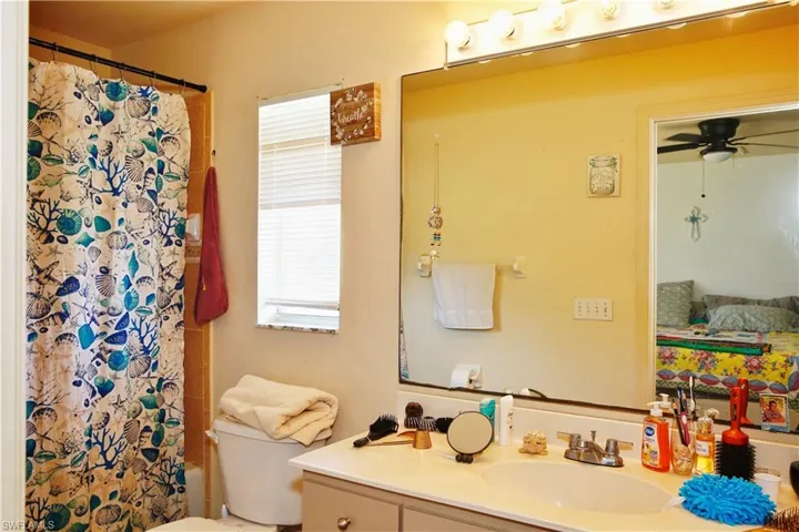631/633 Se Van Loon Ter, Cape Coral, Florida 33990