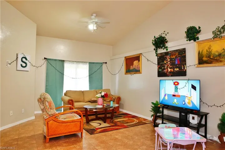 631/633 Se Van Loon Ter, Cape Coral, Florida 33990