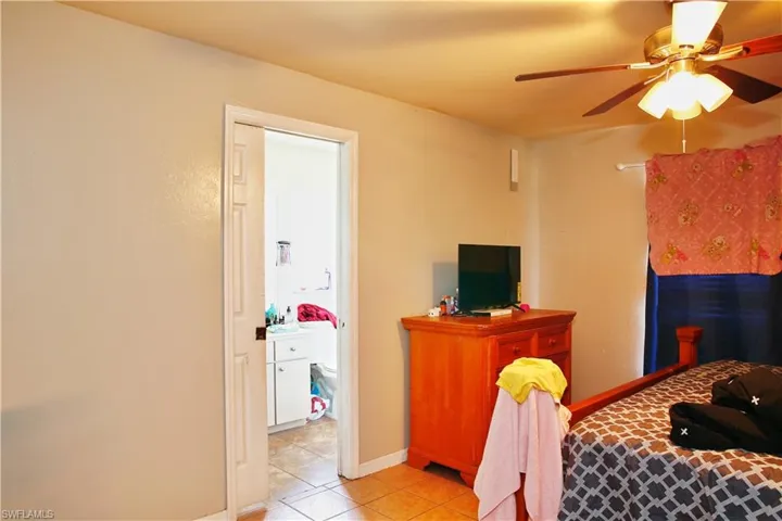 631/633 Se Van Loon Ter, Cape Coral, Florida 33990
