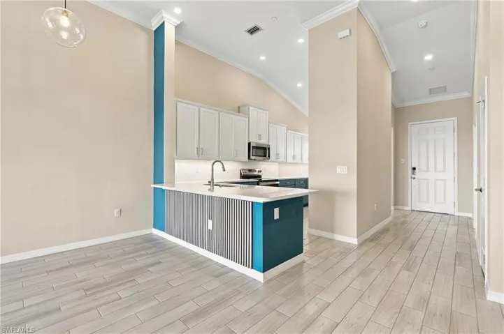 11861 Venetian Lagoon Dr 203, Fort Myers, Florida 33913