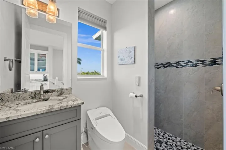 2nd Level Guest Suite Bath