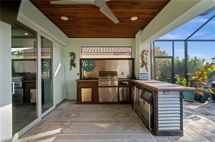 Outdoor Kitchen
