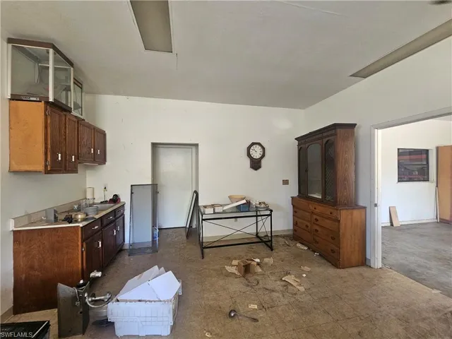 6830  Buckingham  RD, Fort Myers, FL 33905