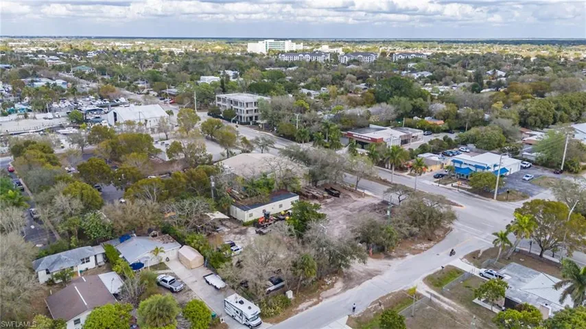 3612 Bayshore Dr, Naples, Florida 34112