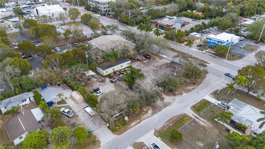 3612 Bayshore Dr, Naples, Florida 34112