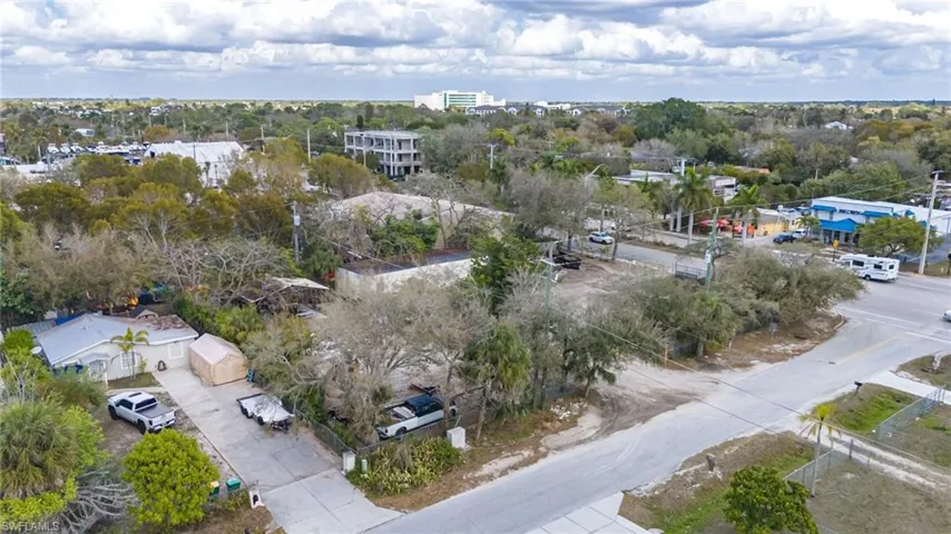 3612 Bayshore Dr, Naples, Florida 34112