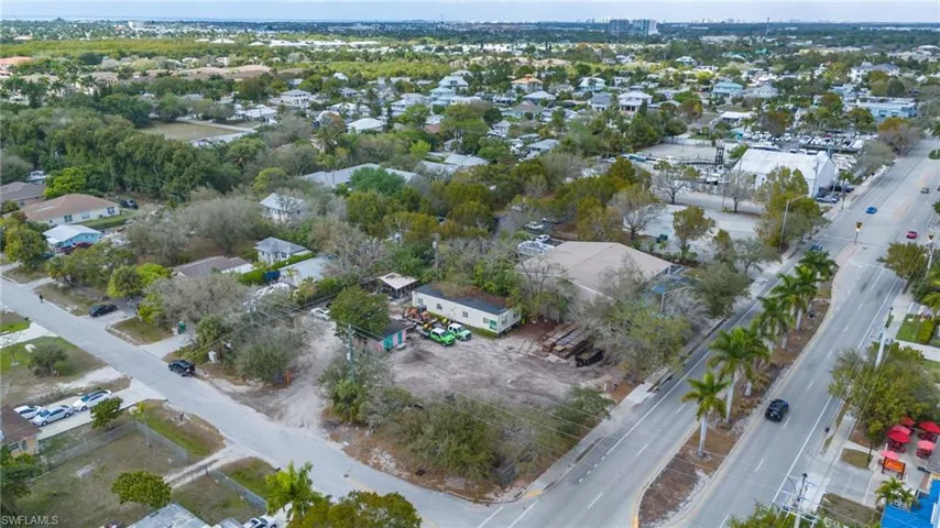3612 Bayshore Dr, Naples, Florida 34112