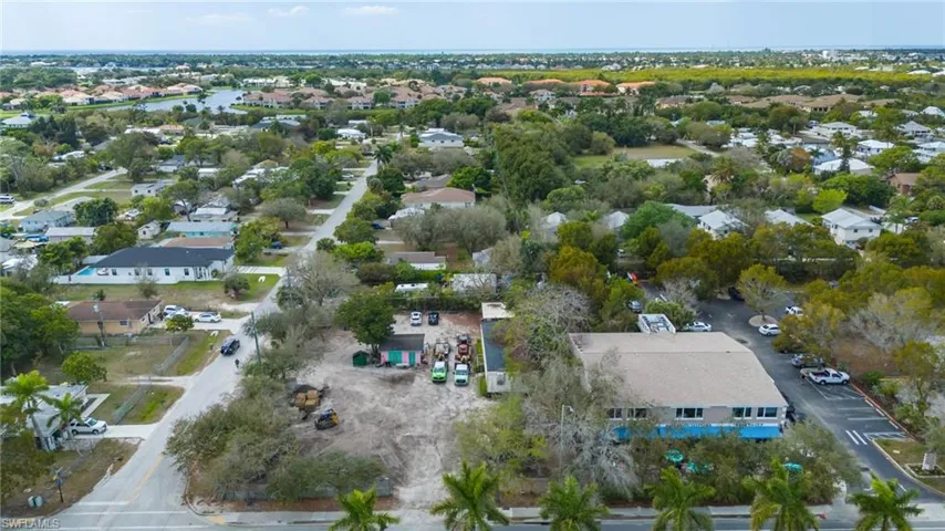 3612 Bayshore Dr, Naples, Florida 34112