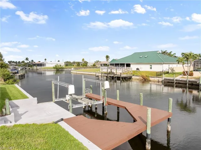 2511 Sw 35th Ln, Cape Coral, Florida 33914