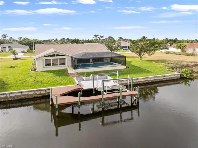 Wrap around dock for Cleaning