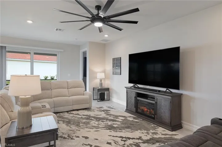 3381  Cherry Palm  DR, North Fort Myers, FL 33917