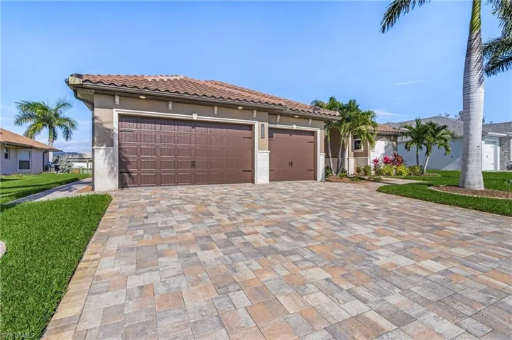 3 car garage