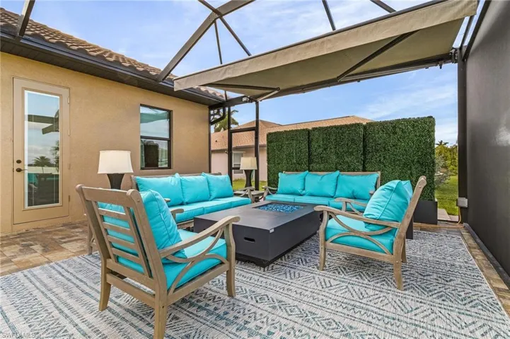 Additional large seating area