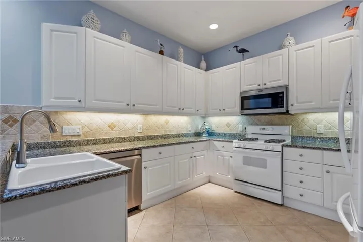 4574 Cardinal Cove Ln # 26, Naples Fl 34114