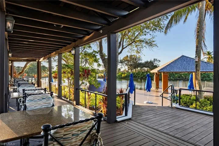 Fiddler's Creek Club, Gator Grill and outside dining