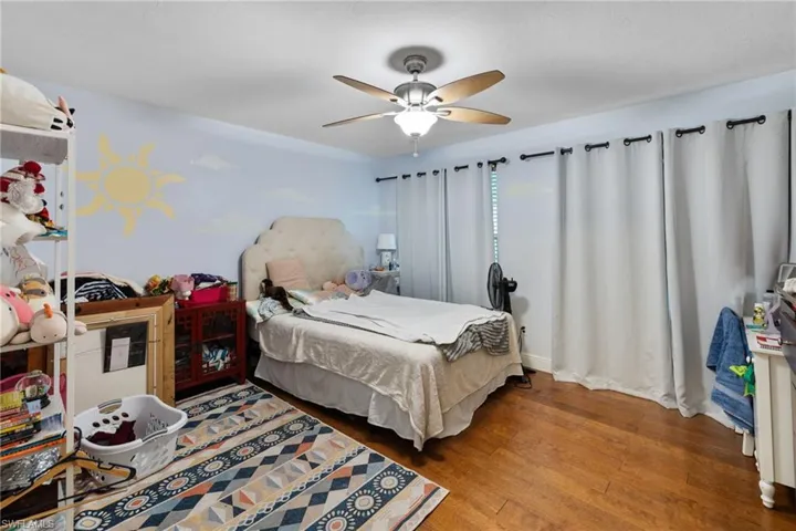 670 13th St Nw, Naples, Florida 34120