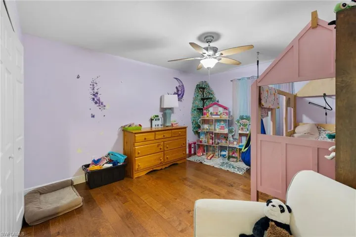 670 13th St Nw, Naples, Florida 34120