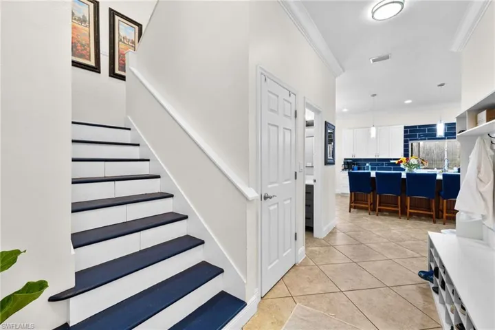 670 13th St Nw, Naples, Florida 34120