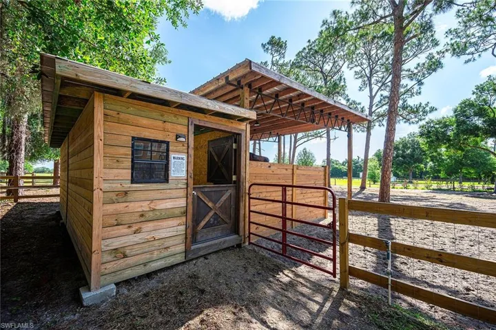 14661 Duke Hwy, Alva, Florida 33920