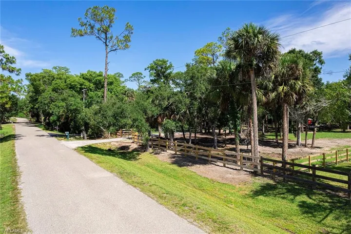 14661 Duke Hwy, Alva, Florida 33920