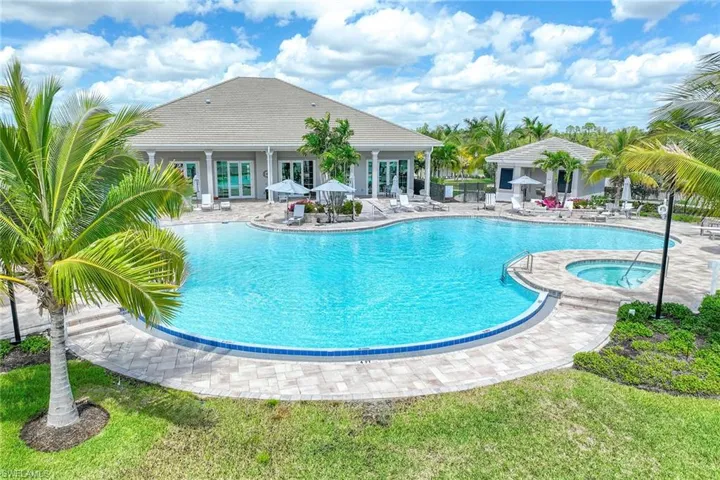 195  Indies E DR, Naples, FL 34114