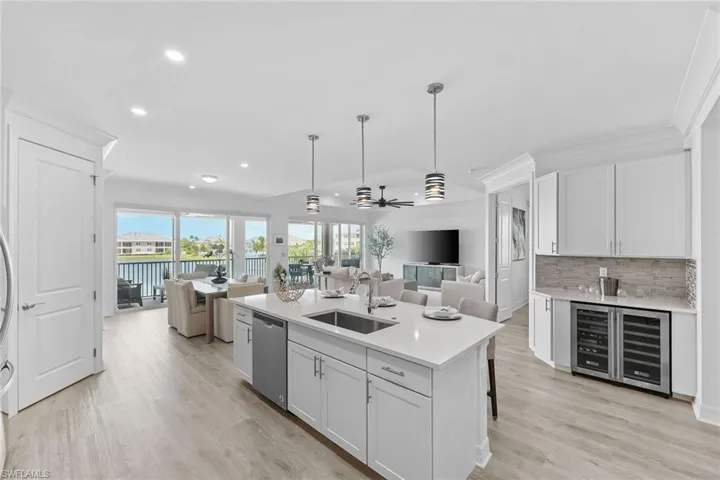 195  Indies E DR, Naples, FL 34114