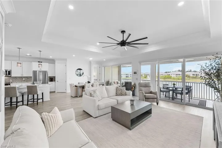 195  Indies E DR, Naples, FL 34114
