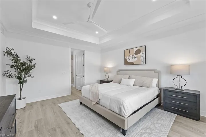 195  Indies E DR, Naples, FL 34114