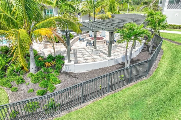 195  Indies E DR, Naples, FL 34114