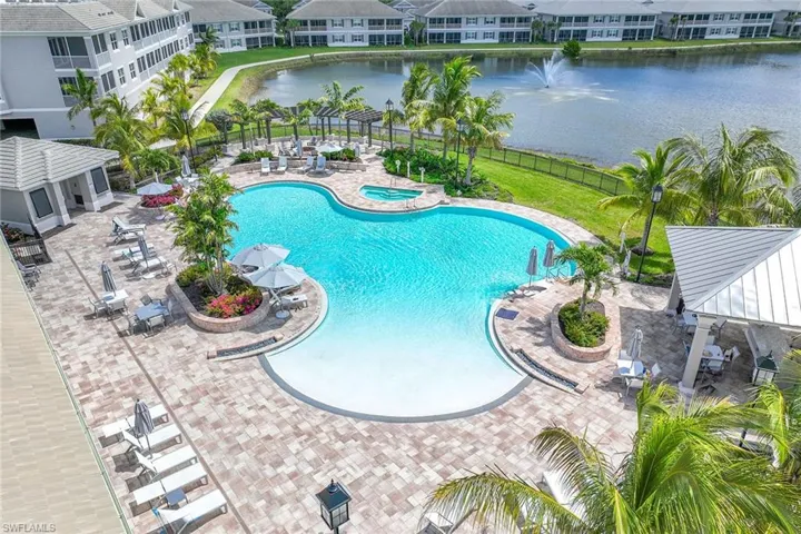 195  Indies E DR, Naples, FL 34114