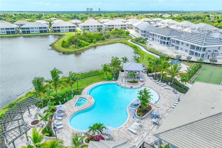 195  Indies E DR, Naples, FL 34114