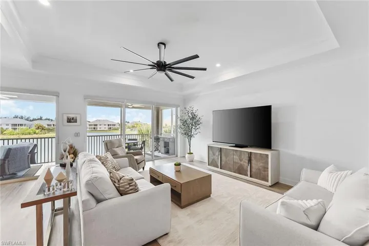 195  Indies E DR, Naples, FL 34114
