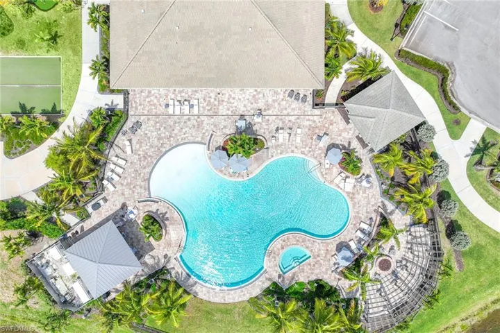 195  Indies E DR, Naples, FL 34114