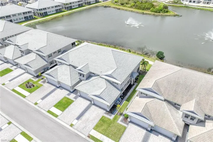 195  Indies E DR, Naples, FL 34114