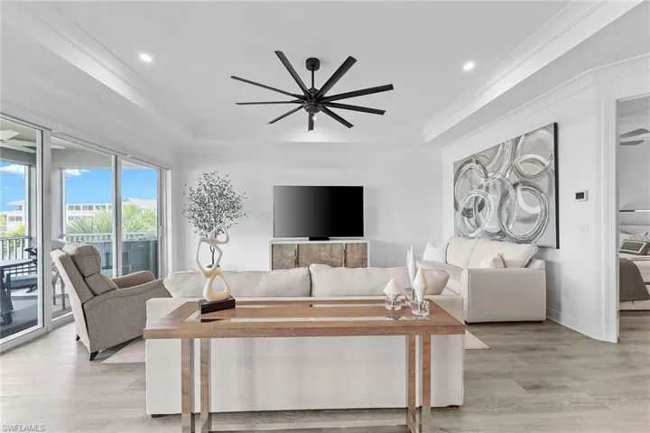 195  Indies E DR, Naples, FL 34114