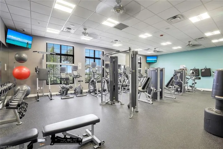1575 Santiago Cir, Naples, Florida 34113