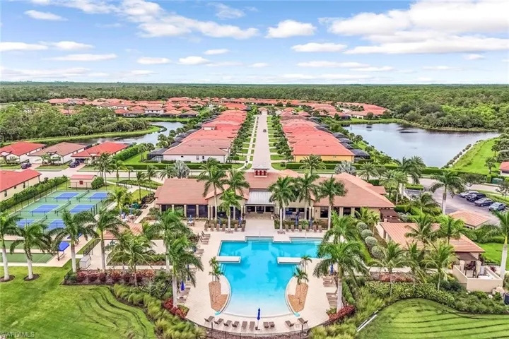 1575 Santiago Cir, Naples, Florida 34113