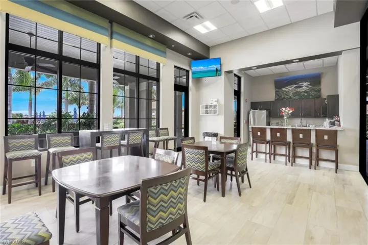 1575 Santiago Cir, Naples, Florida 34113