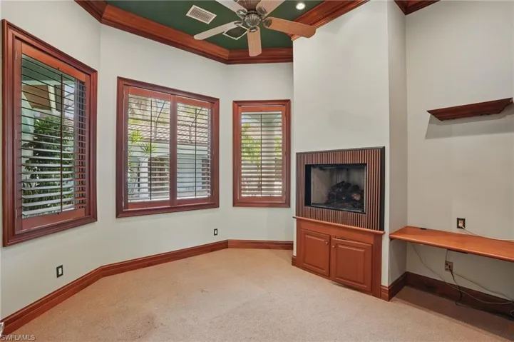 Spacious Study/ Den.